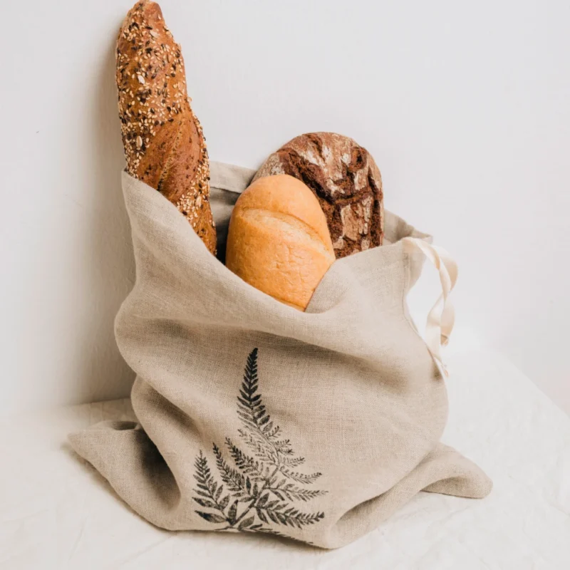 Bedruckter Brotbeutel aus Leinen mit Brot und Gebäck